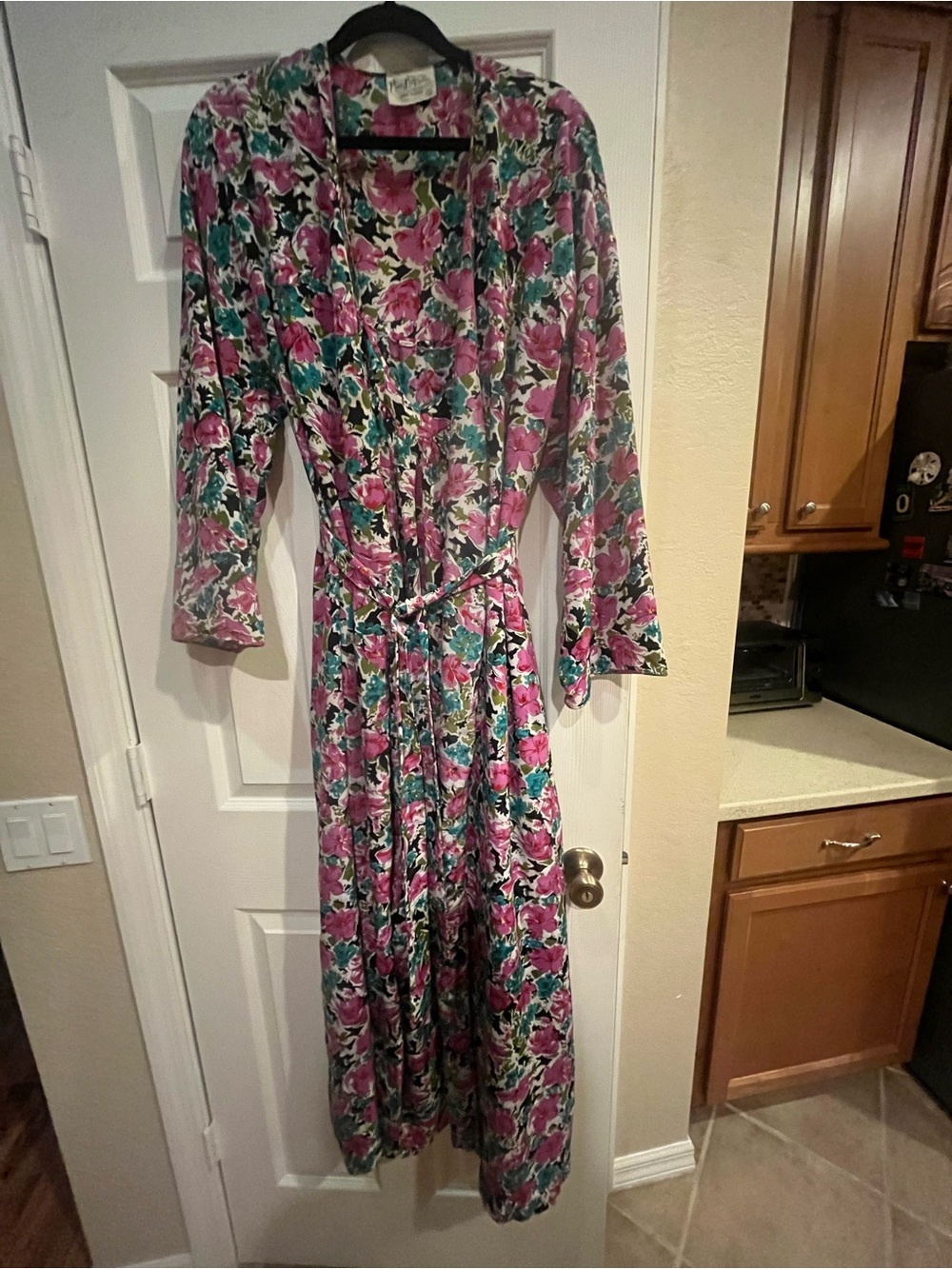 Mary McFadden Vintage Floral Wrap Robe and matching nightgown sz S